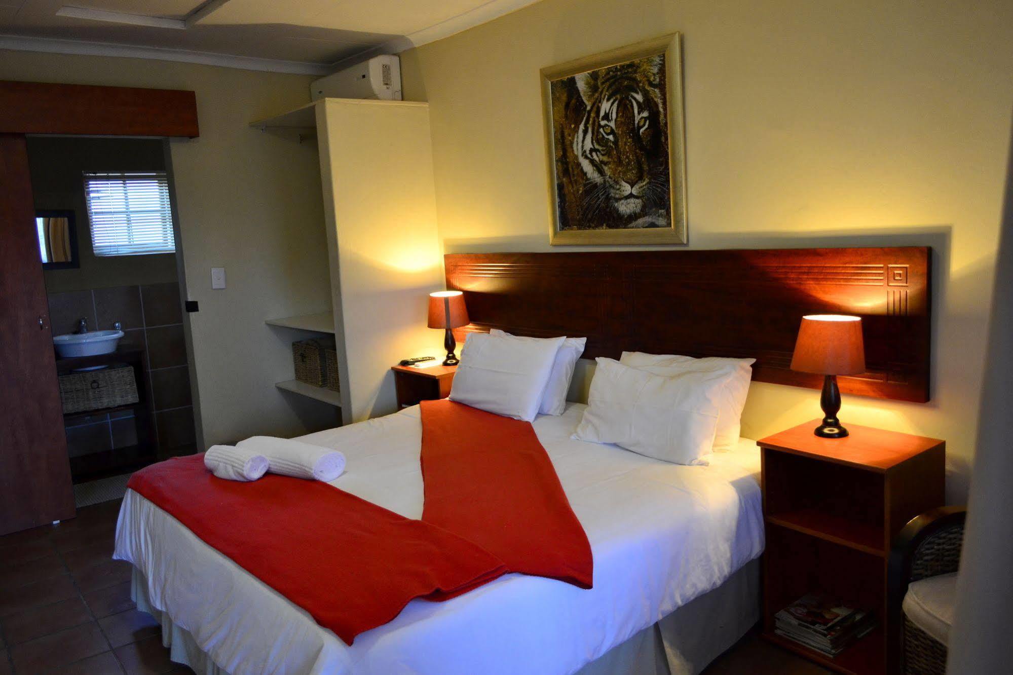 Morulana Guest House Kempton Park Exterior foto